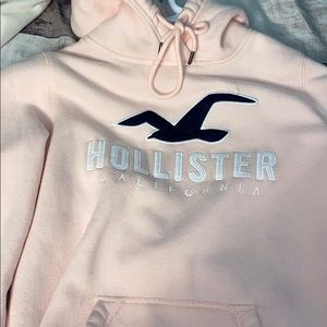 baby pink hollister hoodie!